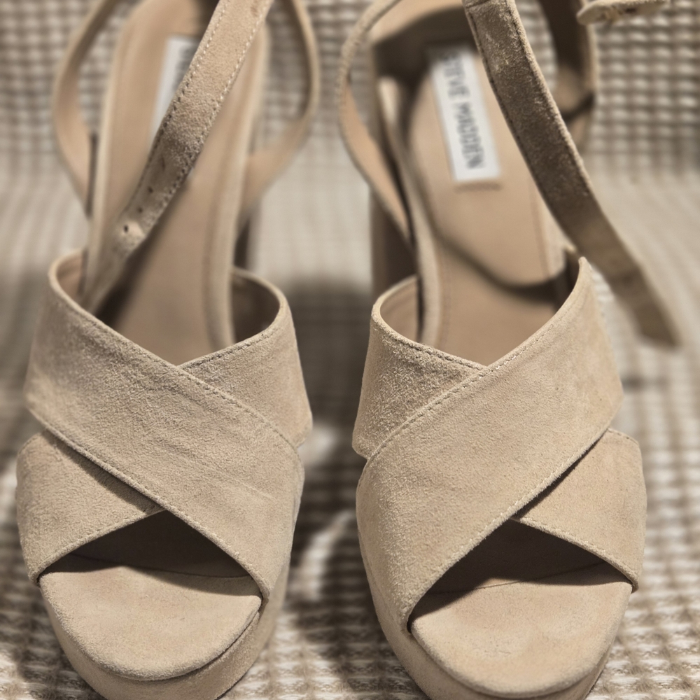 Steve Madden Suede Beige Women's Sandals SZ 10 - Picture 2 of 6